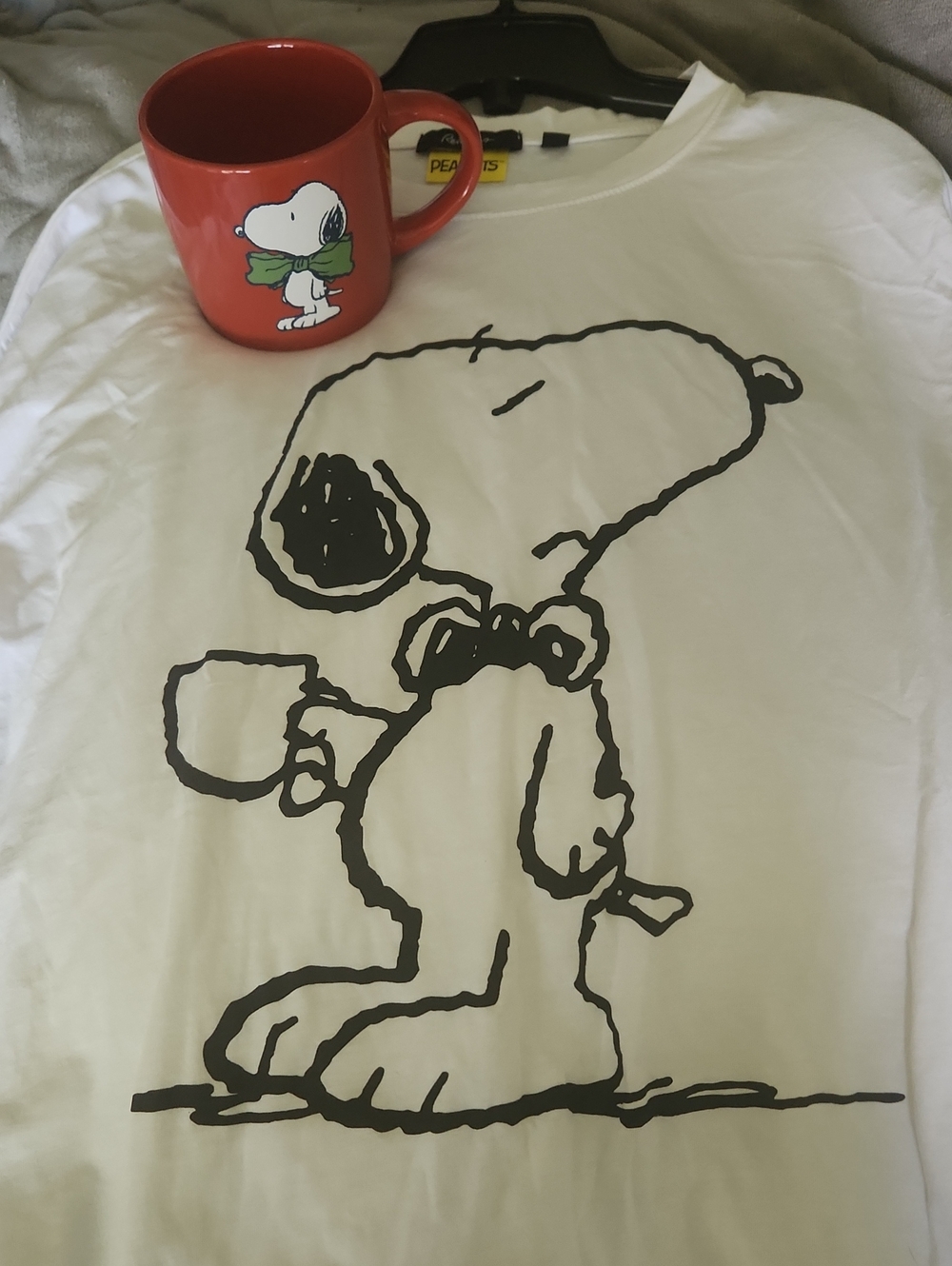 Peanuts mug & Tee set White Long Sleeve Tee with Black Snoopy Graphic